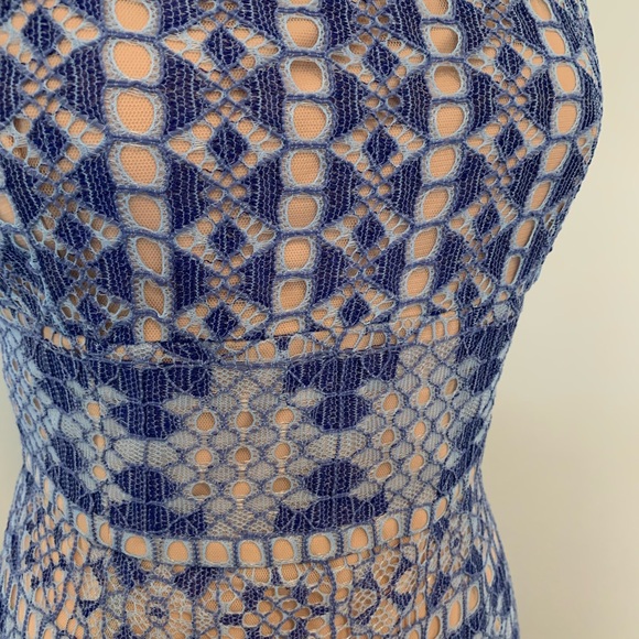 BCBG Max Azria Lace Overlay Midi Dress size 8 - Picture 5 of 16